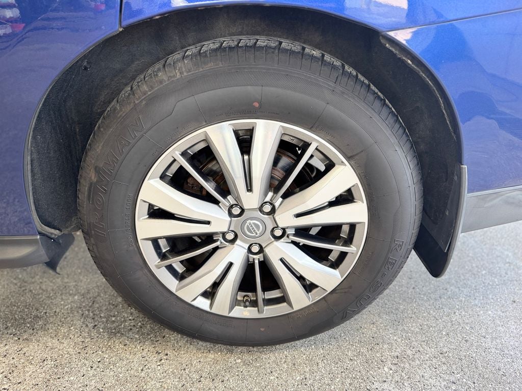 2017 Nissan Pathfinder Platinum