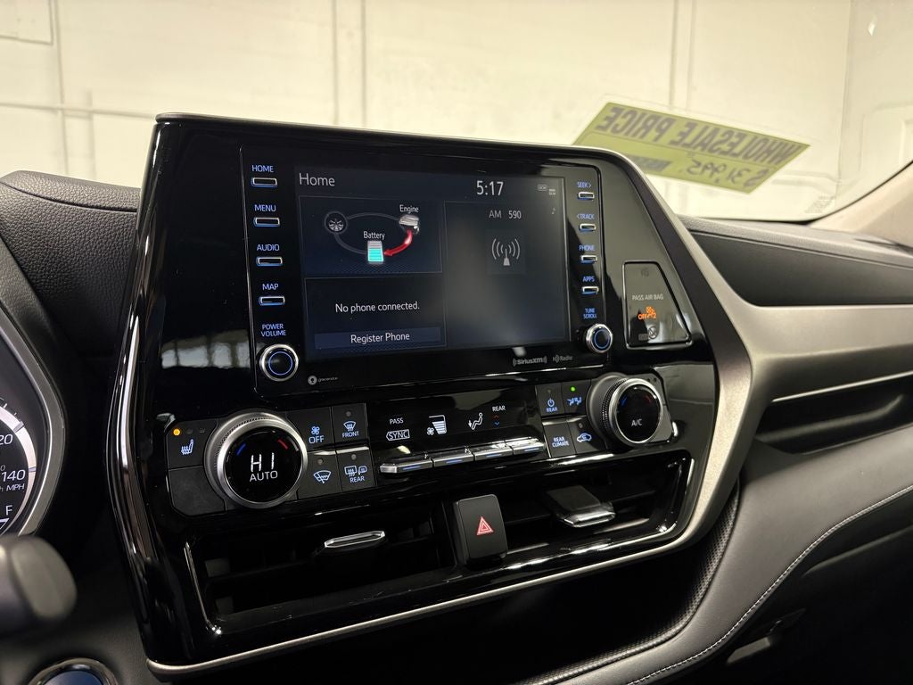 2022 Toyota Highlander Hybrid XLE Power moonroof