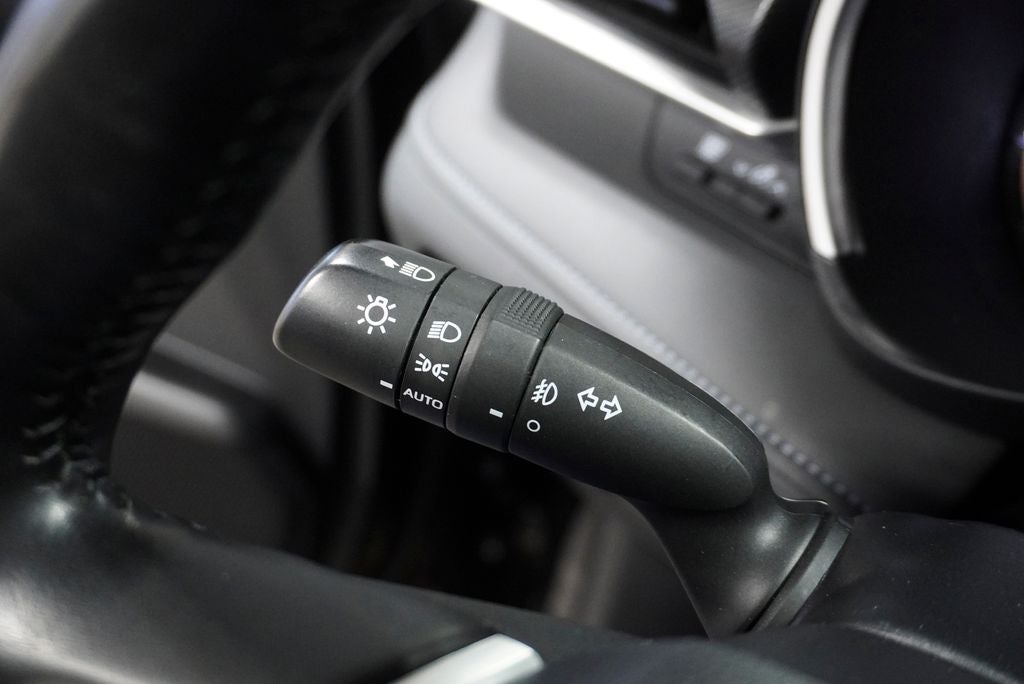 2023 Toyota Highlander XSE Power moonroof & Navigation