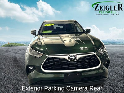 2024 Toyota Highlander XLE Power moonroof