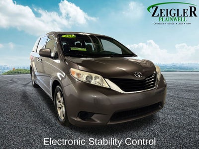 2011 Toyota Sienna LE 8 Passenger