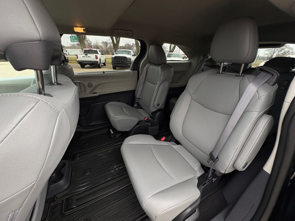 2023 Toyota Sienna XLE 7 Passenger