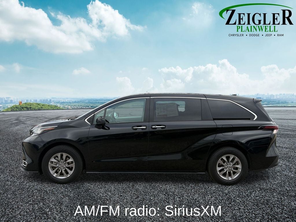 2023 Toyota Sienna XLE 7 Passenger