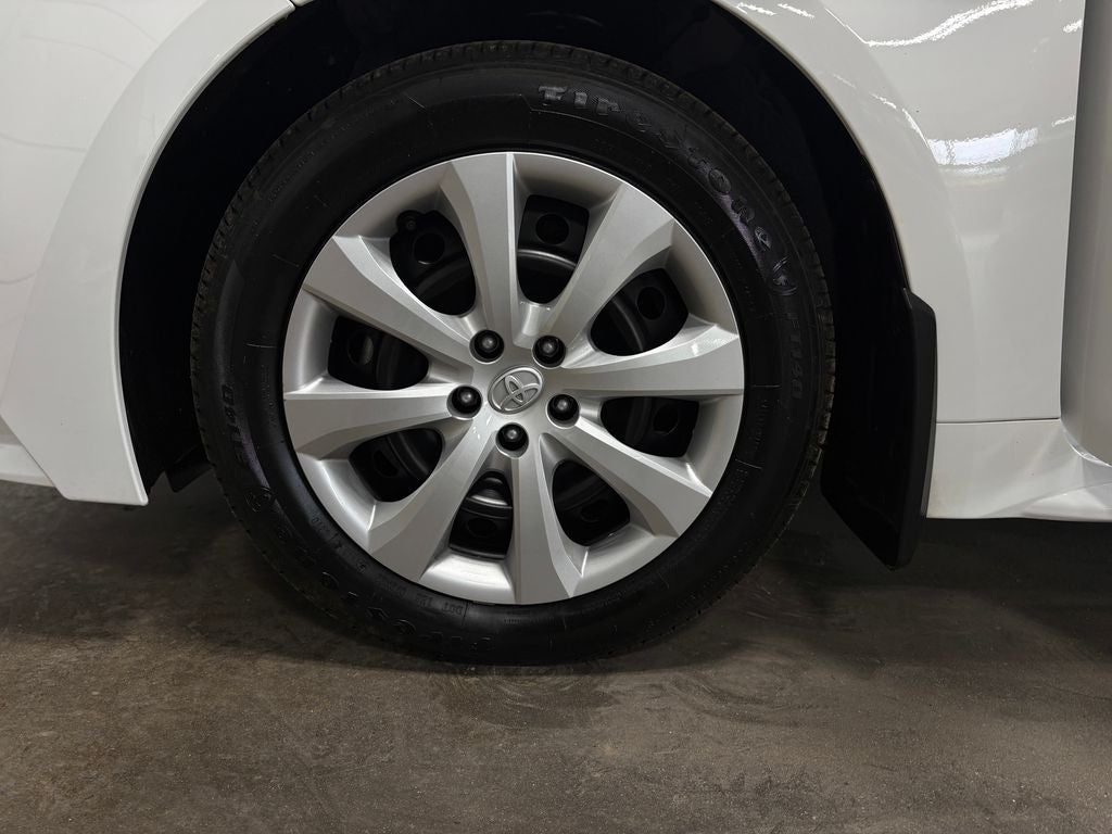 2025 Toyota Corolla LE Apple CarPlay/Android Auto