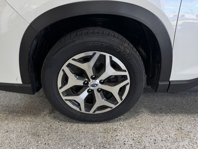2022 Subaru Forester Premium Blind Spot Detection w/RCTA & Power Rear Gate