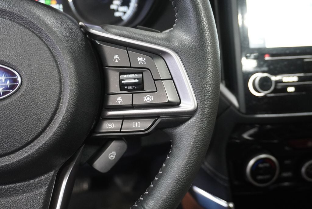 2023 Subaru Forester Touring Power moonroof: Panoramic