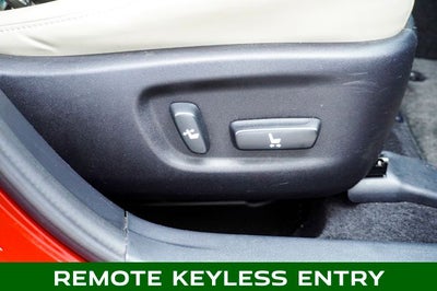 2013 Lexus CT 200h Navigation System & Power moonroof