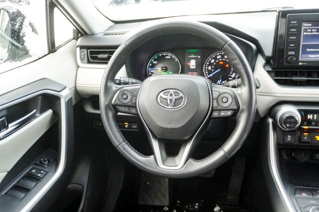 2020 Toyota RAV4 Hybrid XLE Moonroof & Backup Camera