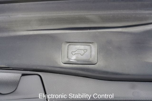 2020 Toyota RAV4 Hybrid XLE Moonroof & Backup Camera