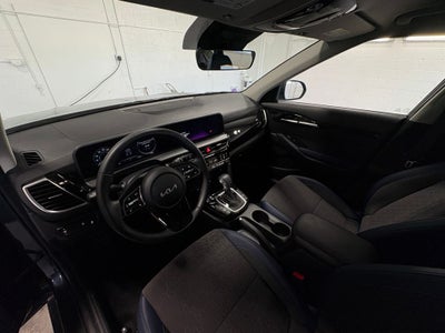 2024 Kia Seltos S Apple CarPlay & Android Auto