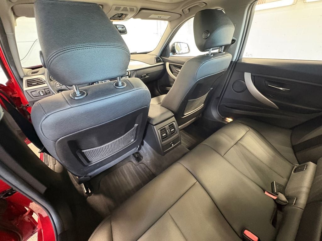 2018 BMW 3 Series 320i xDrive Convenience Package