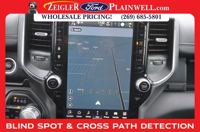 2024 RAM 1500 Laramie Crew Cab 4x4 PANORAMIC ROOF HEATED LEATHER 5.7 L H