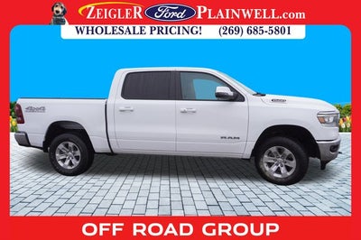 2024 RAM 1500 Laramie Crew Cab 4x4 PANORAMIC ROOF HEATED LEATHER 5.7 L H