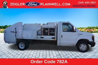 2011 Ford E-450SD Base