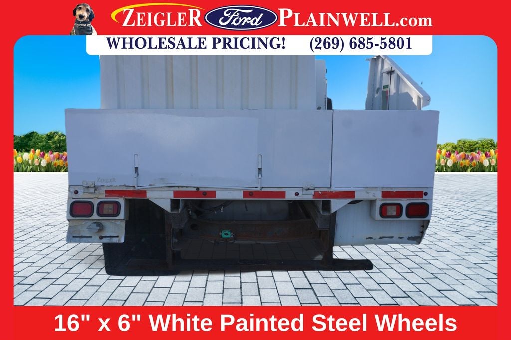 2011 Ford E-450SD Base