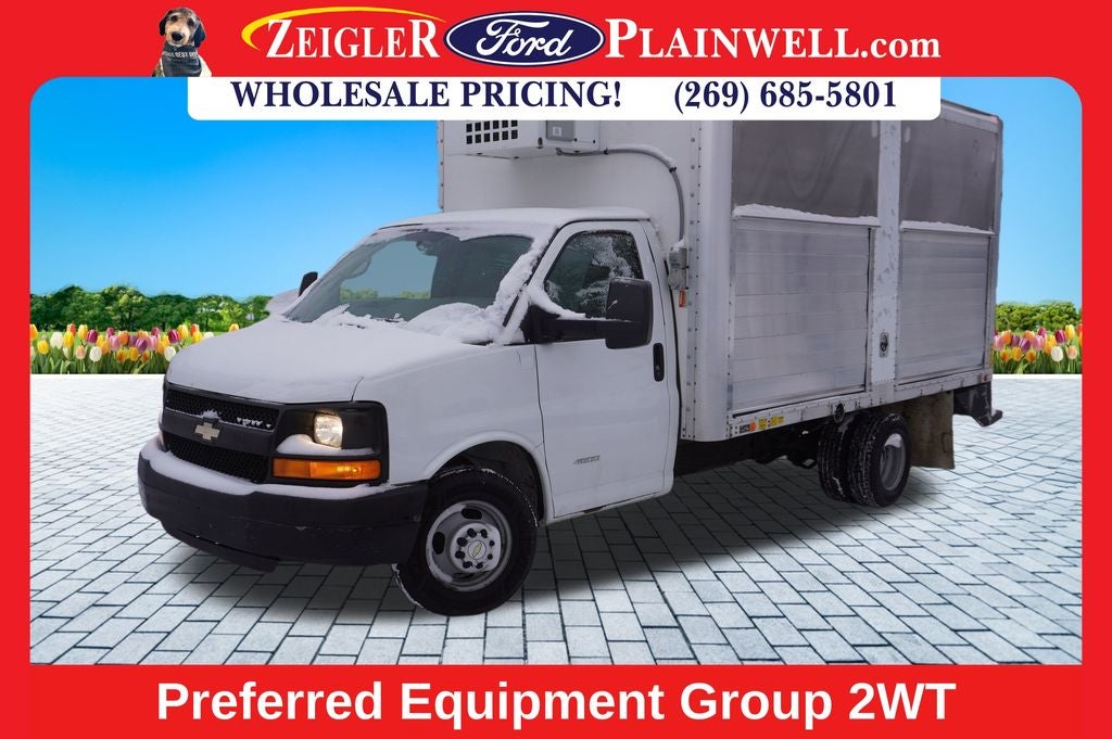 2015 Chevrolet Express 4500 Base Cutaway