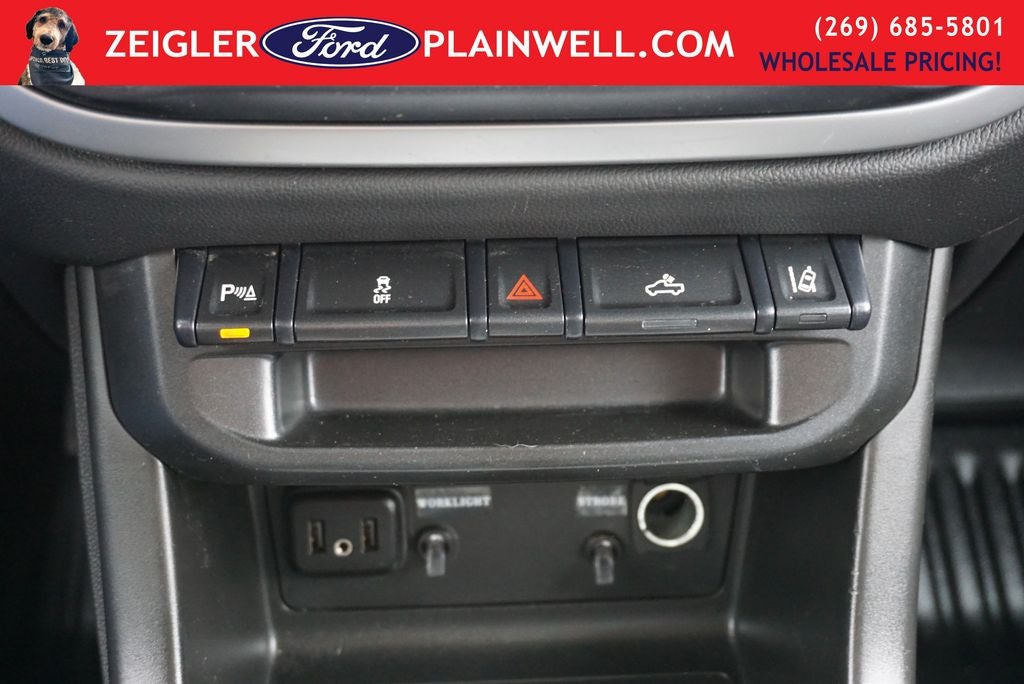 2020 Chevrolet Colorado LT Extended Cab Rear Camera Rear Topper