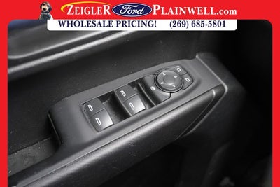 2022 Chevrolet Silverado 1500 LTD Custom CREW CAB 4X4 BLACK APPEARANCE PLG 20' WHEELS