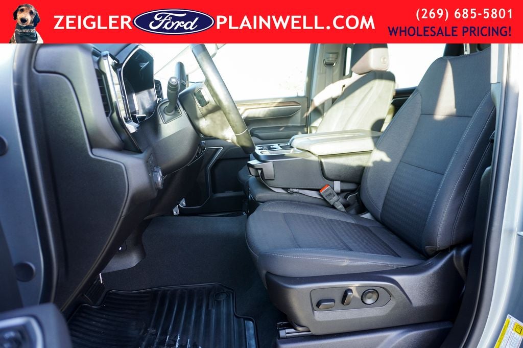 2025 Chevrolet Silverado 1500 LT LT1