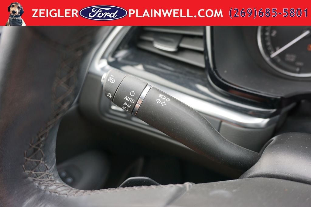 2024 Cadillac XT5 Premium Luxury Heated Leather Panoramic Roof Carplay Nav R Camera