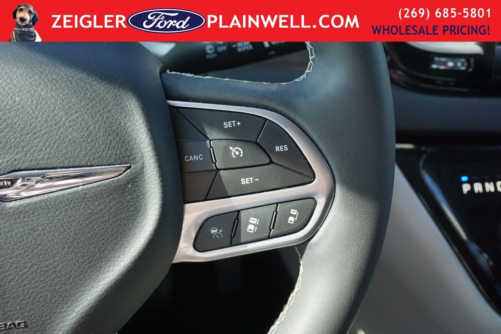 2024 Chrysler Pacifica Touring L Leather