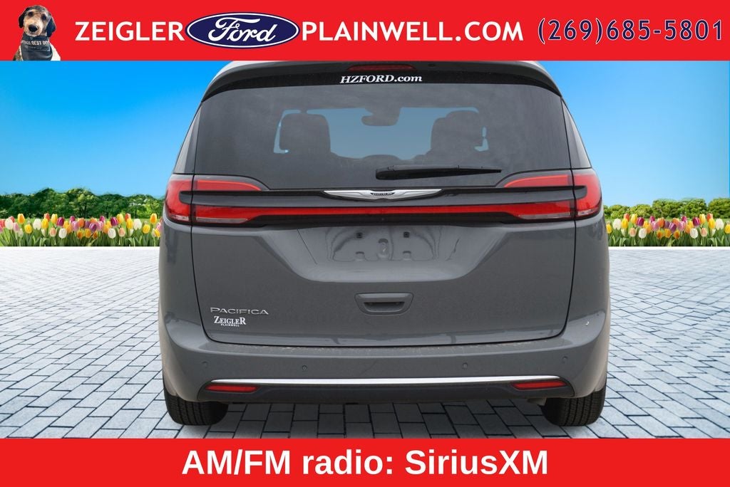 2025 Chrysler Pacifica Select