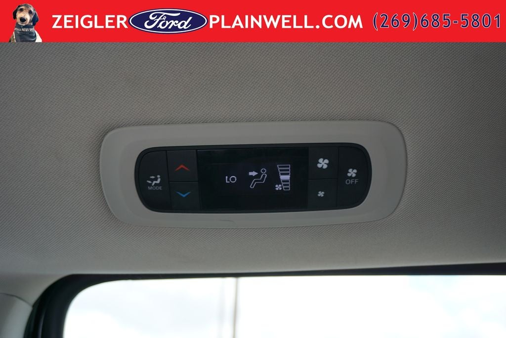 2024 Chrysler Voyager LX