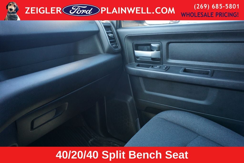 2019 RAM 3500 Tradesman Crew Cab 4x4 V8 6.4 Liter Hemi Fiberglass Topper T