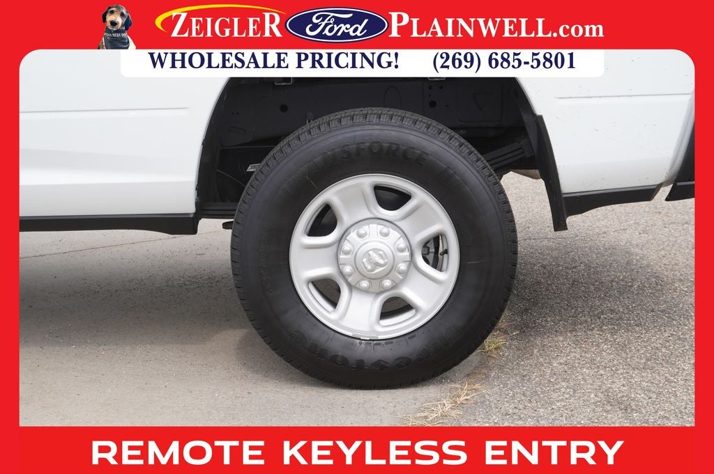 2023 RAM 3500 Tradesman 4x4 CREW CAB LONG BOX 6.4L V8 Nav HD Vinyl Seat Tr