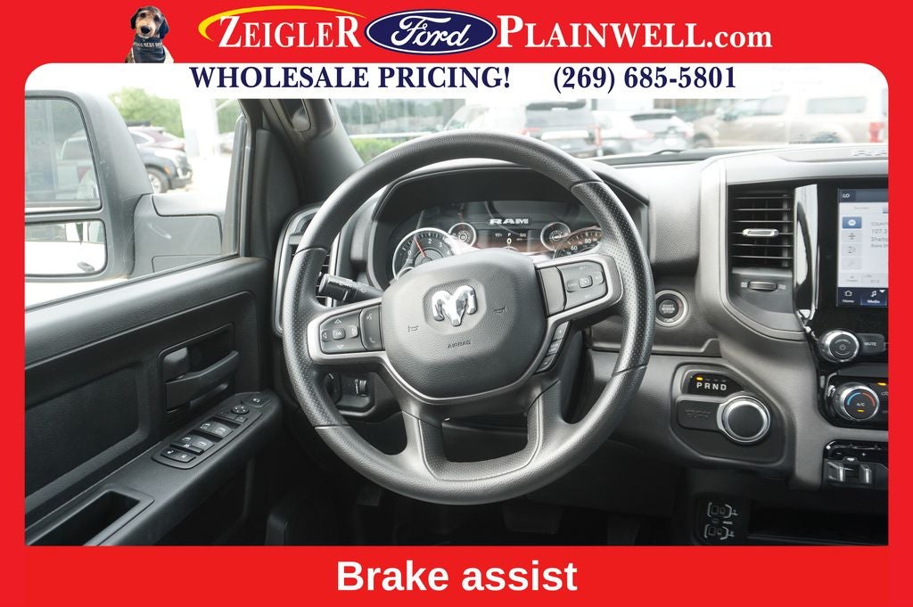 2023 RAM 3500 Tradesman 4x4 CREW CAB LONG BOX 6.4L V8 Navigation HD Vinyl