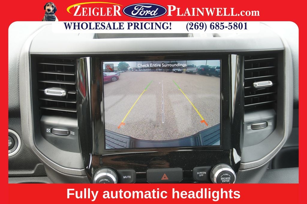 2023 RAM 3500 Tradesman 4x4 CREW CAB LONG BOX 6.4L V8 Navigation HD Vinyl