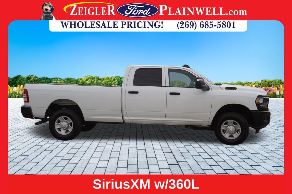 2023 RAM 3500 Tradesman 4x4 CREW CAB LONG BOX 6.4L V8 Navigation HD Vinyl