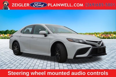 2022 Toyota Camry SE Power Moonroof Heated Combo Seats Rear Camera