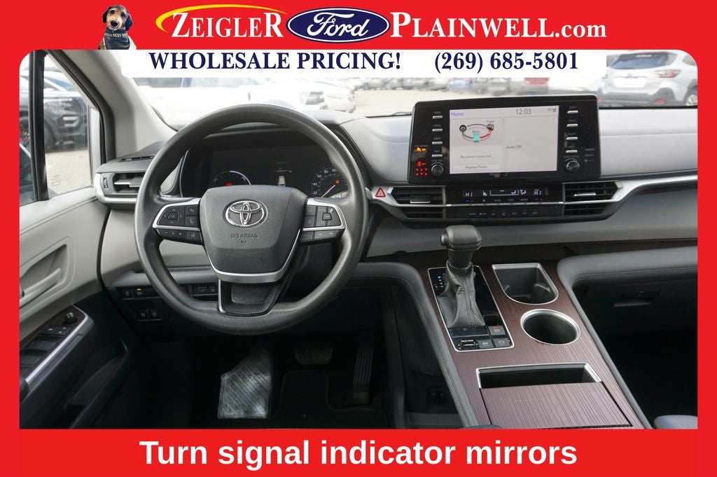 2021 Toyota Sienna LE 8 Passenger