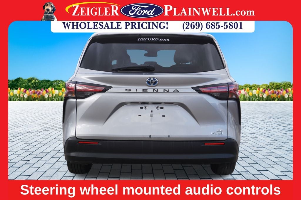 2021 Toyota Sienna LE 8 Passenger