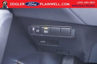 2023 Toyota Corolla Cross XLE AWD MOONROOF HEATED LEATHER BLIS REAR CAMERA