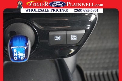 2022 Toyota Prius L HYBRID