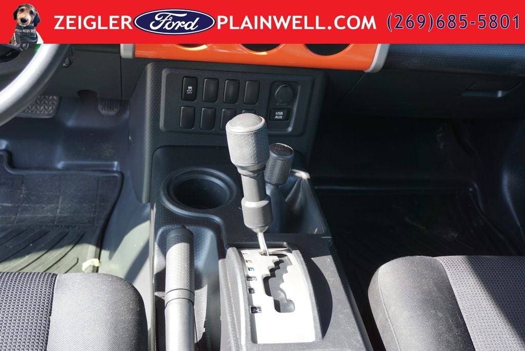 2014 Toyota FJ Cruiser Base 4x4 2 Tone Paint