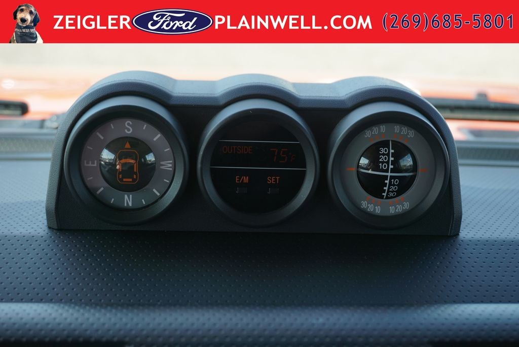 2014 Toyota FJ Cruiser Base 4x4 2 Tone Paint