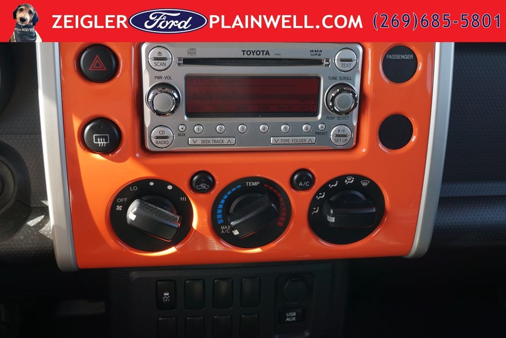 2014 Toyota FJ Cruiser Base 4x4 2 Tone Paint