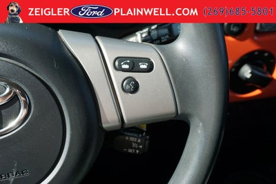 2014 Toyota FJ Cruiser Base 4x4 2 Tone Paint