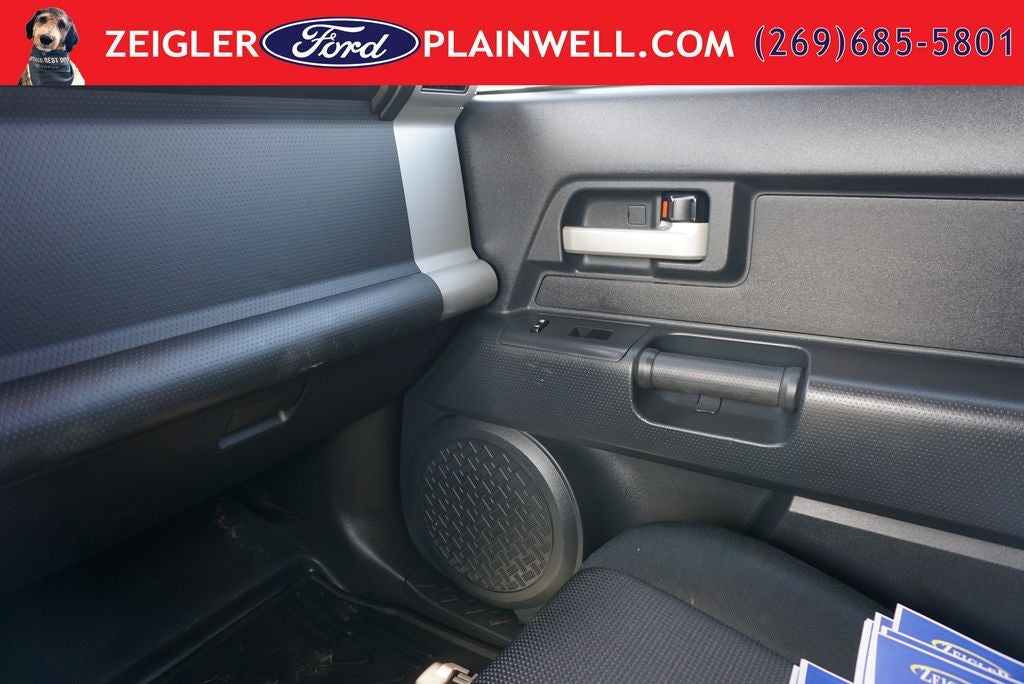2014 Toyota FJ Cruiser Base 4x4 2 Tone Paint