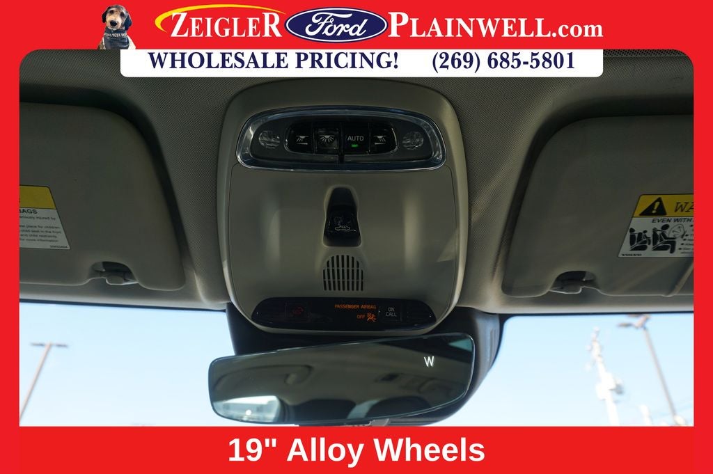 2018 Volvo XC60 T6 Momentum AWD Pano Roof NAV H Leather Vision & Advanced HUD