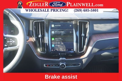 2023 Volvo XC60 Recharge Plug-In Hybrid T8 Plus Dark Theme