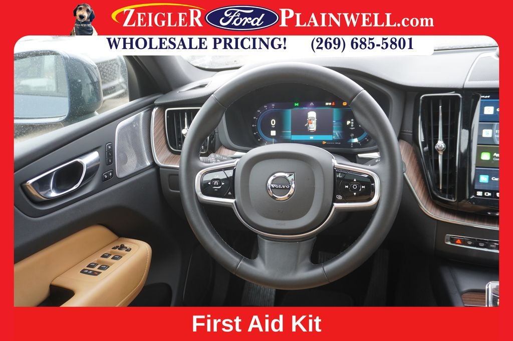 2023 Volvo XC60 B5 Ultimate Bright Theme
