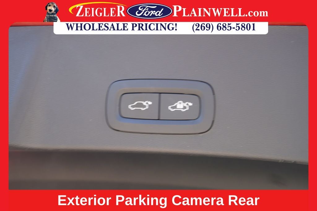 2023 Volvo XC40 B5 Plus Dark Theme AWD HEATED LEATHER POWER MOONROOF NAV