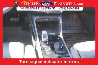 2023 Volvo XC40 B5 Plus Dark Theme AWD HEATED LEATHER POWER MOONROOF NAV