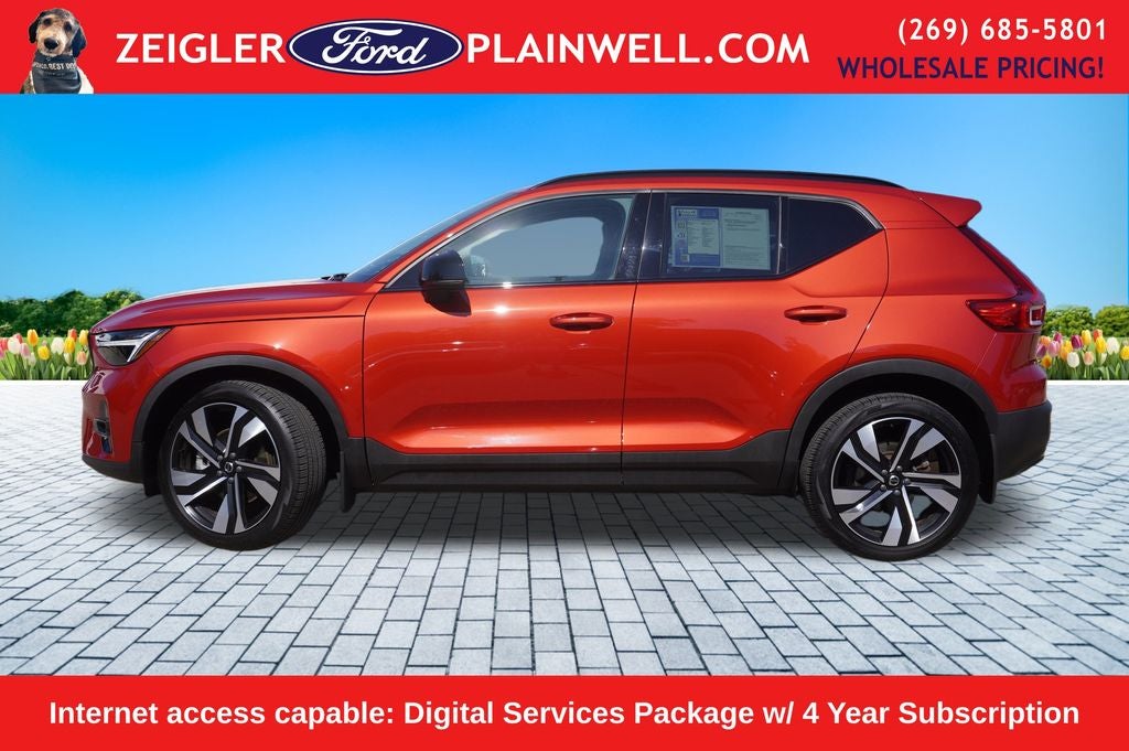 2023 Volvo XC40 B5 Plus Dark Theme AWD HEATED LEATHER POWER MOONROOF NAV