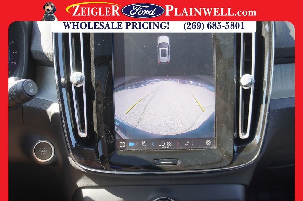 2023 Volvo XC40 B5 Plus Dark Theme AWD HEATED LEATHER POWER MOONROOF NAV