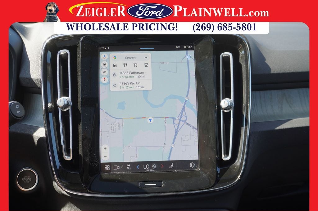 2023 Volvo XC40 B5 Plus Dark Theme AWD HEATED LEATHER POWER MOONROOF NAV